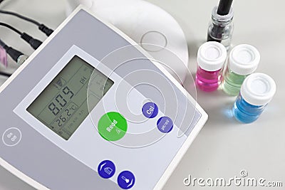 PH meter to measure the acidity-alkalinity
