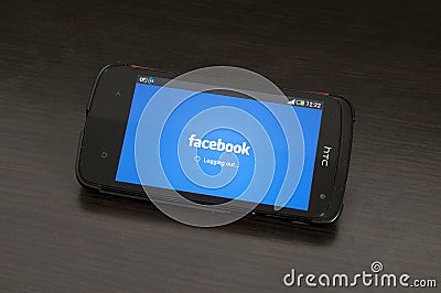 Photo of a HTC Desire device, Logging out from Facebook