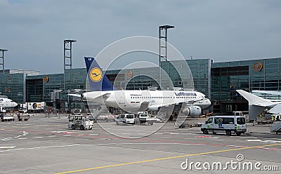 Planes at Frankfurt Airport