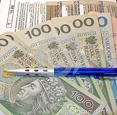 Polish tax form (PIT-11) and Polish money