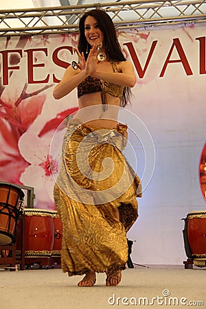 Portrait belly dance