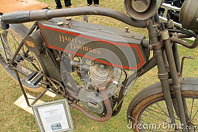Pre-world war 1 american motorcycle fuel tank