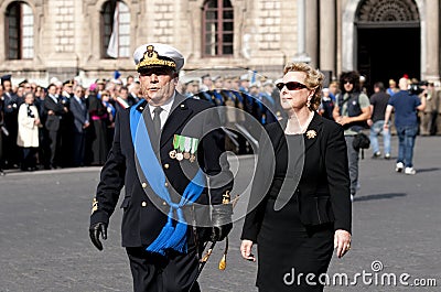 The prefect of Catania and an officer of the municipal police