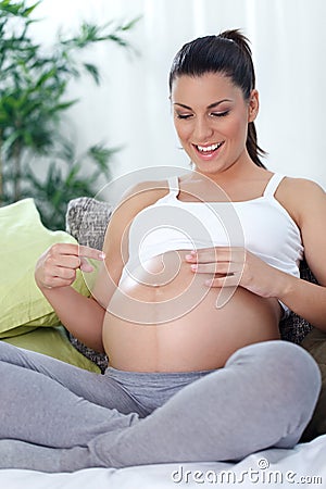 Pregnant Moving 81