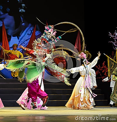 Pretty chinese traditional opera actress