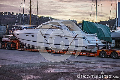 Princess V48, Luxury Motor Yachts