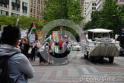 Protesters for palestine disputing Israel