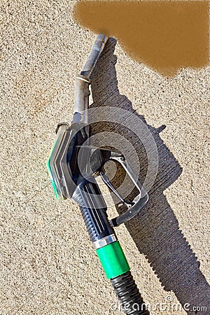 Pump nozzle with leaking oil