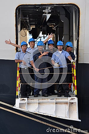Queen Elizabeth liner crew