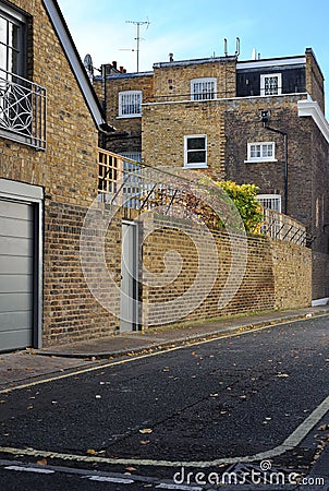 Quiet, narrow streets of London