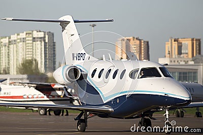 Raytheon 390 Premier 1A business aircraft running to the parking