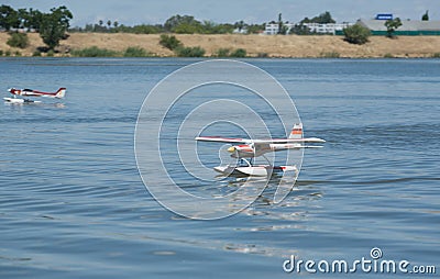 RC Hydroplane landing on water