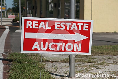 Real Estate Auctions on Real Estate Auction Sign In A Depressed Housing Market In Florida