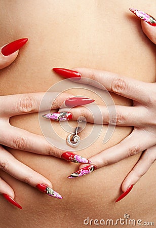 Red nails on tummy