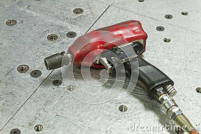 Red pneumatic wrench