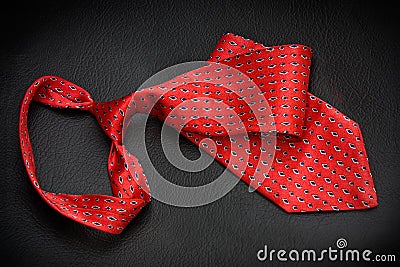 Red shining tie