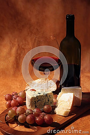 Red wine and cheese