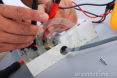 Repair of the electric socket