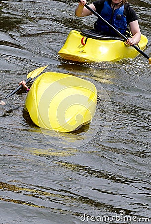 Rescue a overturned kayak