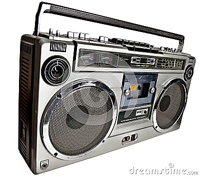 retro-ghetto-blaster-18850075.jpg