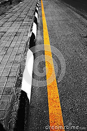 Road Side yellow line