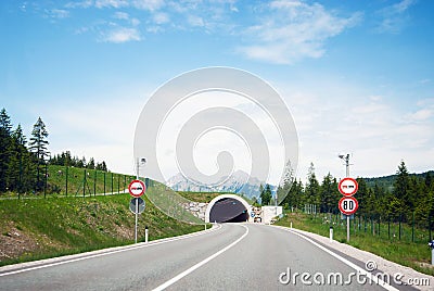 Road tunnel