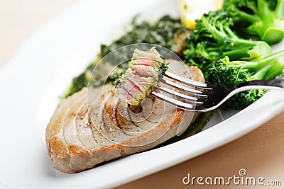 Roasted tuna steak