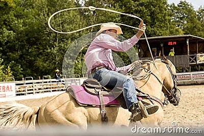 Rodeo competition in ranch roping