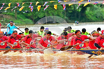 Rowing team race