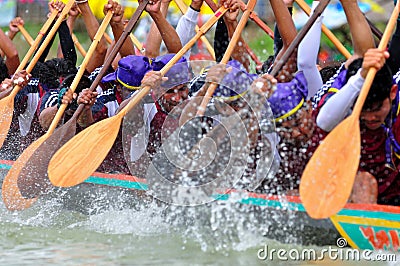 Rowing team race
