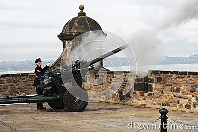 Scotland, Edinburgh, One o clock gun.