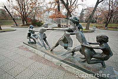 Sculpture with playing children