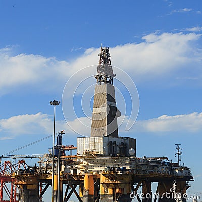 Semi Submersible Drilling Rig