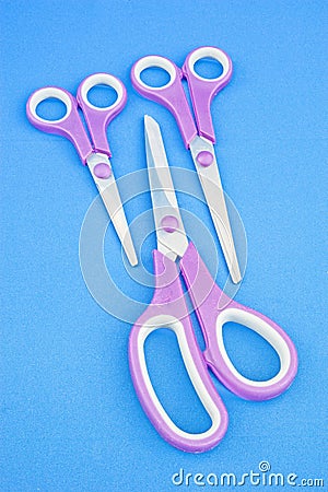Set of cheap scissors.