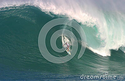 Shane Dorian Surfing at Waimea Bay