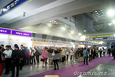 Shenzhen, China: international jewelry exhibition, security is very strict
