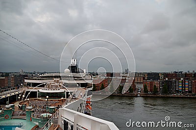 Ship turns in amsterdam