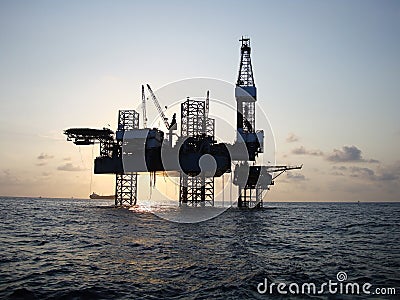 Silhouette of Offshore Jack Up Rig