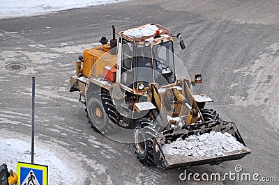 Snow cleaning on roads by means of special equipment.