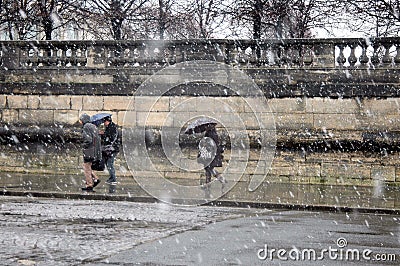 Snow in paris