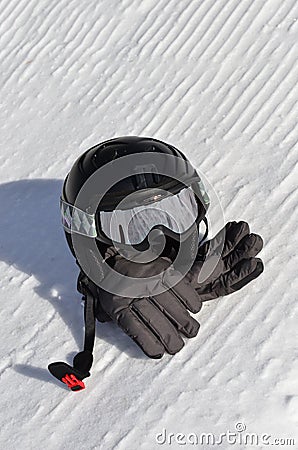 Snowboarding / skiing helmet, goggles and gloves