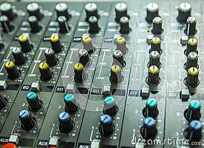 Sound control by DJ