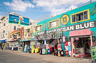 Souvenirs shops in Venice Beach - Los Angeles