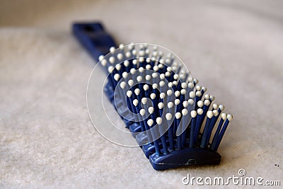 spazzola-di-capelli-di-plastica-336558.j