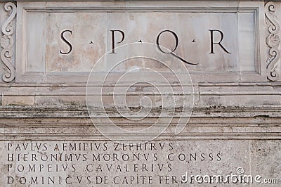 spqr-piazza-campidoglio-18212419.jpg