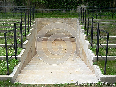 Stepped seating in a park setting