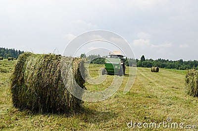 Straw bales agricultural machine gather hay