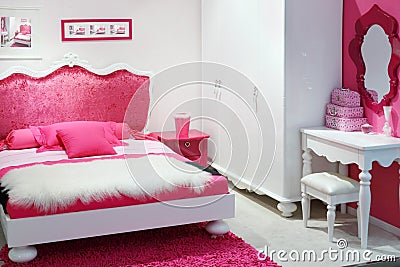 Stylish pink bedroom