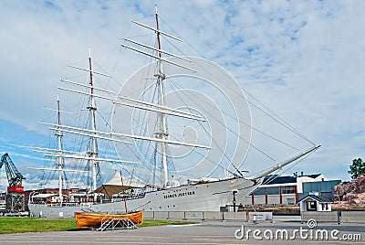 Suomen Joutsen full rigged ship