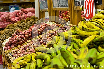 Supermarket food